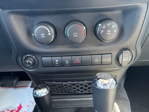 Certified 2017 Jeep Wrangler Unlimited Sahara w/ Connectivity Group image 24