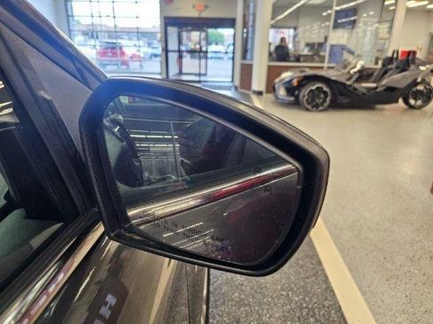 Used 2018 Ford Escape SE w/ Ford Safe & Smart Package FWD image 35