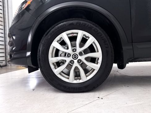 Used 2021 Nissan Rogue Sport SV FWD image 12