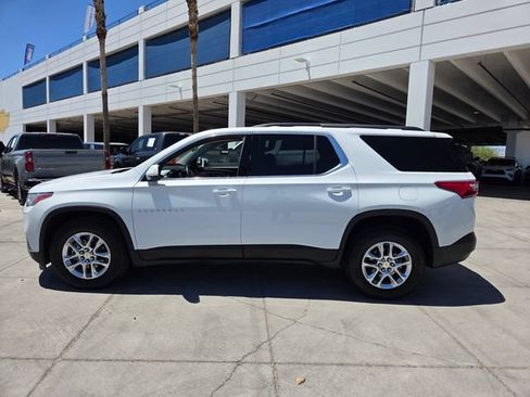 Used 2019 Chevrolet Traverse LT FWD image 3