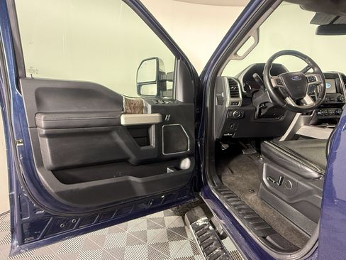 Used 2018 Ford F250 Lariat w/ Chrome Package AWD/4WD image 5