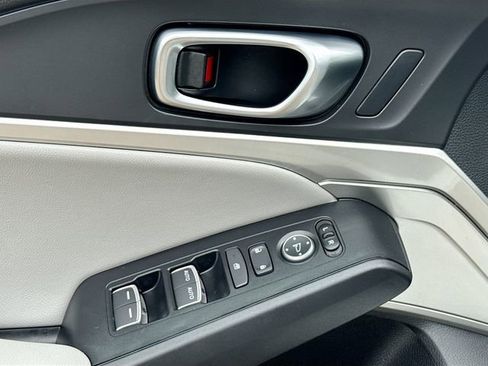 Used 2025 Acura Integra FWD image 23