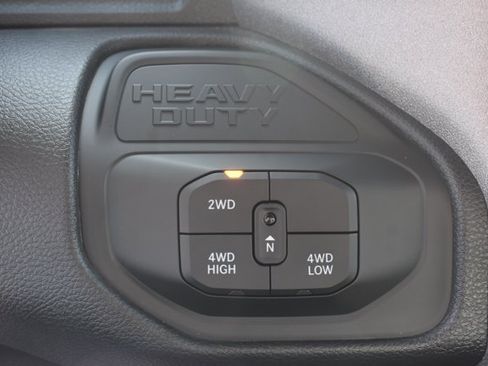 New 2026 RAM 2500 Tradesman w/ Chrome Appearance Group AWD/4WD image 25