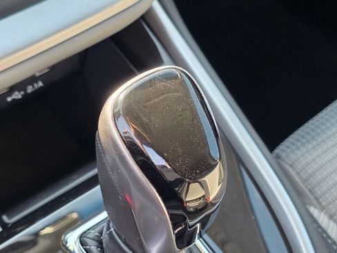 Certified 2022 Subaru Outback Premium image 33