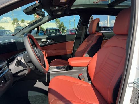 Used 2026 Kia Sportage SX image 15