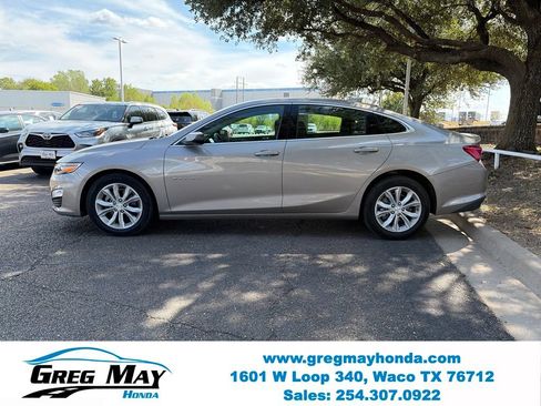Used 2025 Chevrolet Malibu LT FWD image 4