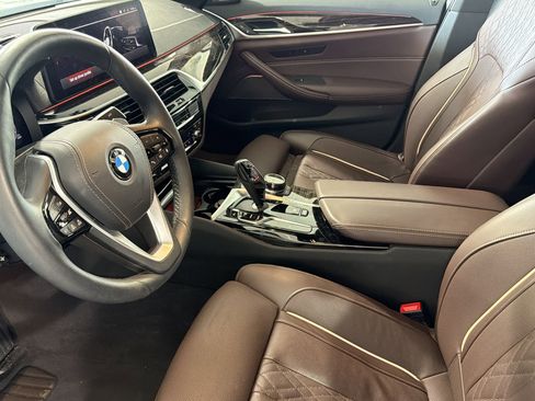 Certified 2023 BMW 540i w/ Executive Package image 11