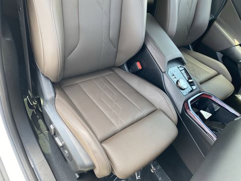 Used 2025 BMW X3 xDrive30i image 8