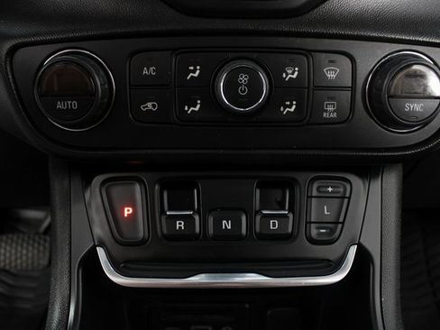 Used 2020 GMC Terrain Denali w/ Denali Premium Package image 7