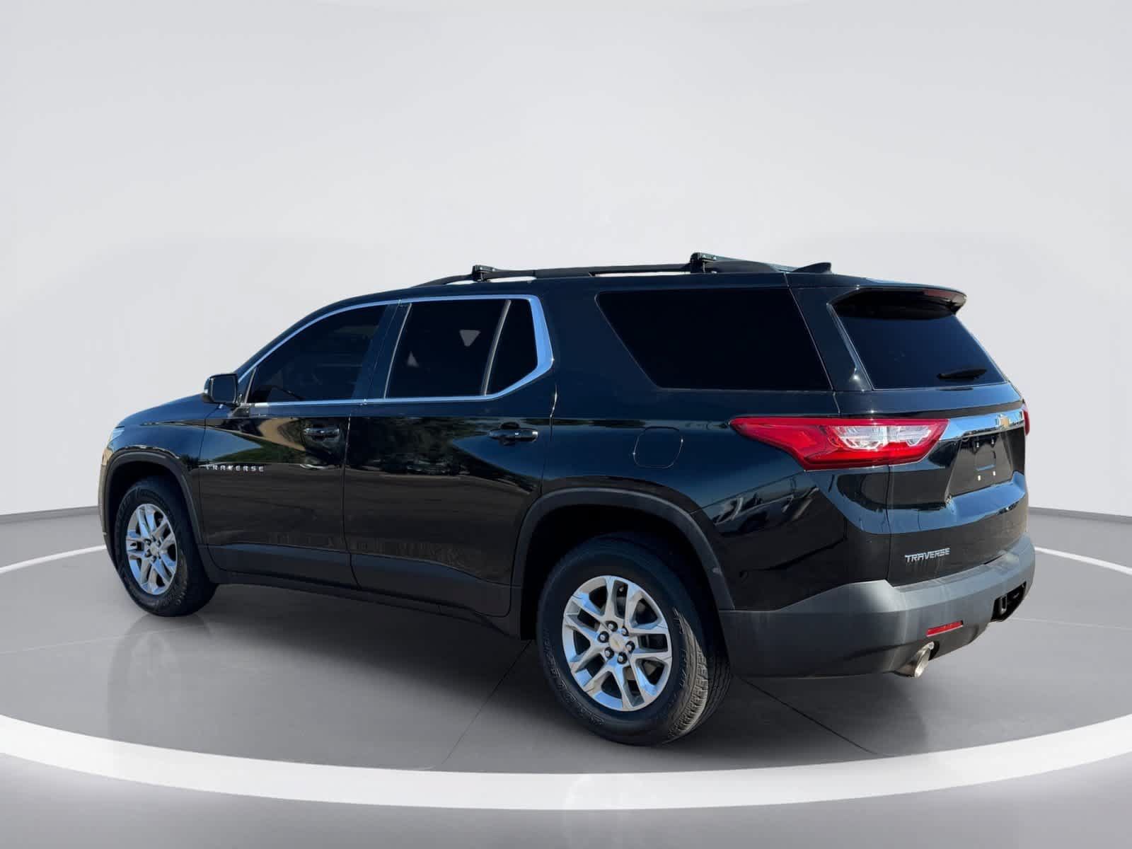 Used 2019 Chevrolet Traverse LT FWD image 4
