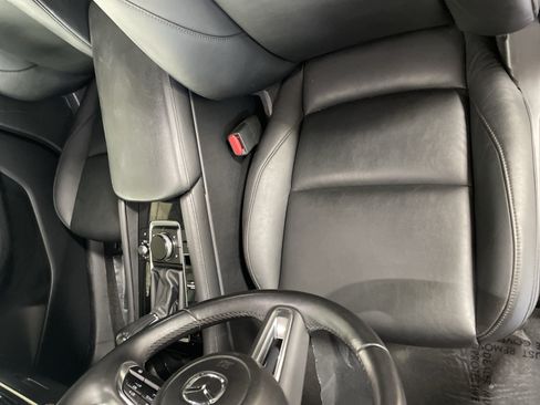 Used 2025 MAZDA MAZDA3 s Sport FWD image 14