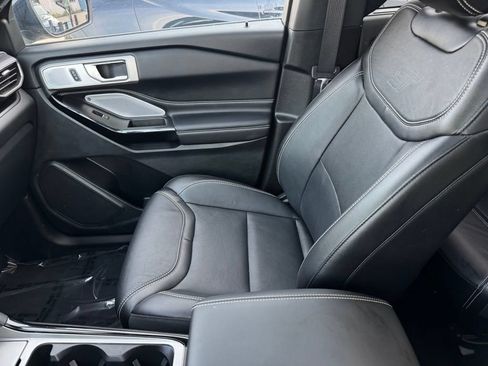 Used 2024 Ford Explorer ST w/ Equipment Group 401A AWD/4WD image 32