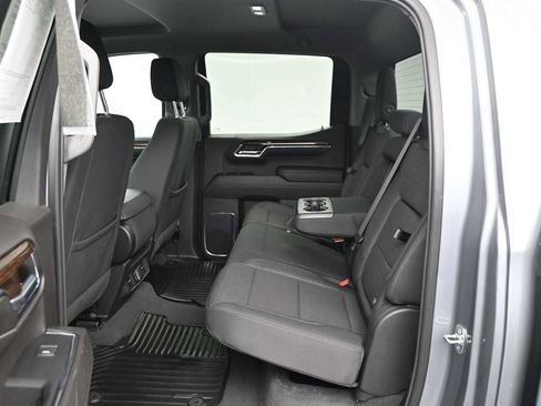 Used 2024 GMC Sierra 1500 Elevation AWD/4WD image 9