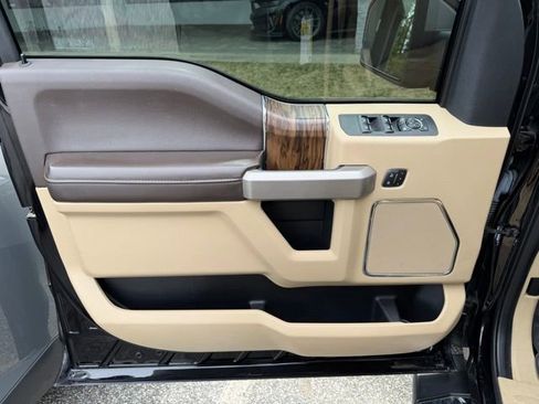 Used 2020 Ford F150 Lariat image 7