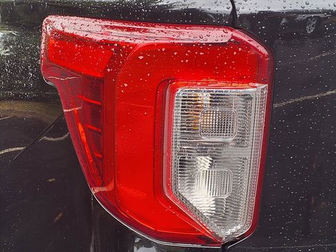 Used 2023 Ford Explorer XLT w/ Equipment Group 202A image 24