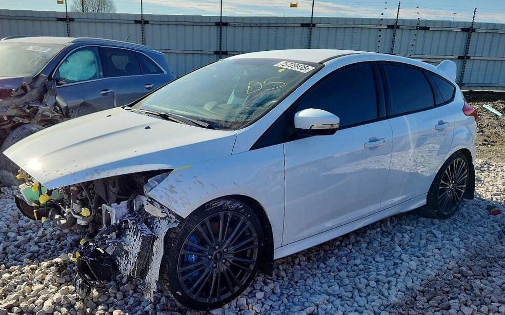 Used 2017 Ford Focus RS AWD/4WD image 68