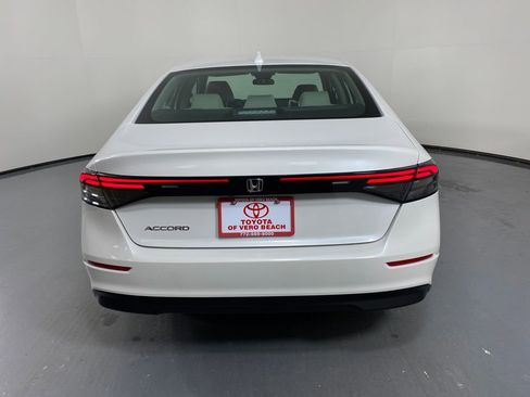 Used 2024 Honda Accord EX image 10
