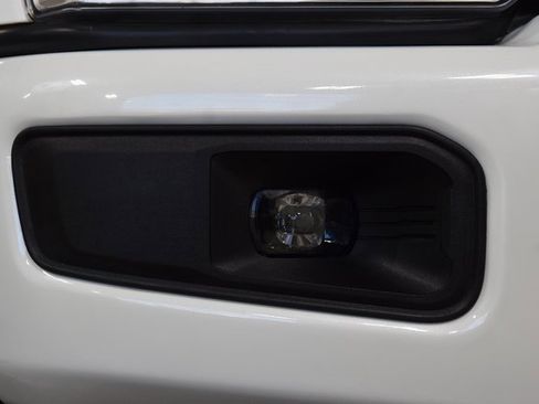 Used 2023 Ford F250 Lariat w/ Sport Appearance Package image 12