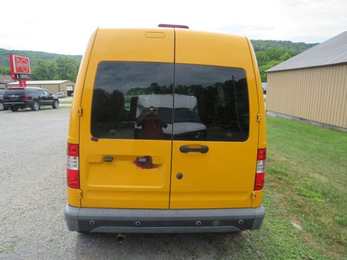 Used 2011 Ford Transit Connect XLT image 6