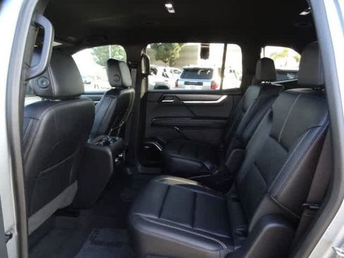 Used 2024 GMC Acadia Elevation w/ Black Edition image 21