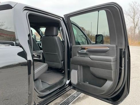 Used 2024 Chevrolet Silverado 2500 High Country w/ High Country Premium Package image 17