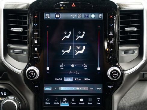 New 2026 RAM 1500 4x4 Crew Cab image 12