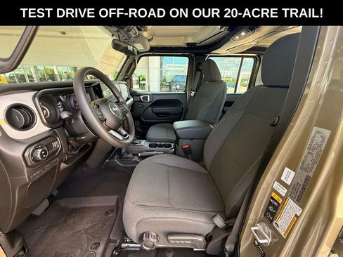 New 2026 Jeep Gladiator Sport image 9