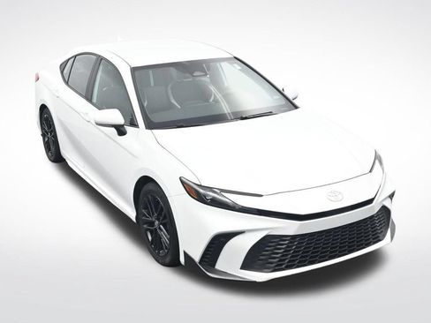 Used 2025 Toyota Camry SE FWD image 22