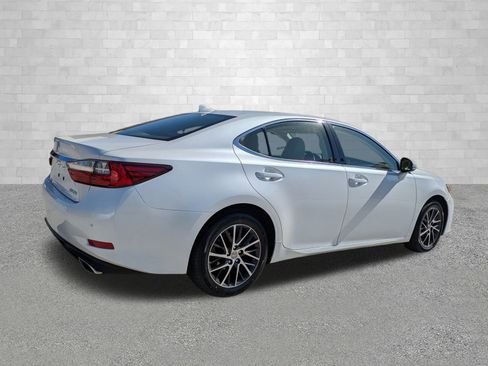 Used 2016 Lexus ES 350 image 2