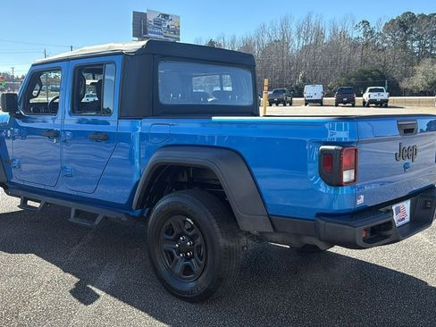 Used 2020 Jeep Gladiator Sport image 6