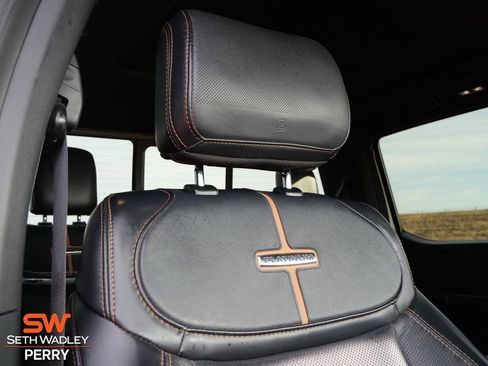 Used 2023 Ford F250 Platinum w/ FX4 Off-Road Package image 18