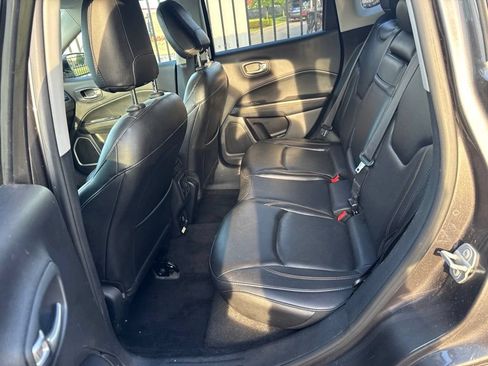 Used 2018 Jeep Compass Limited AWD/4WD image 10