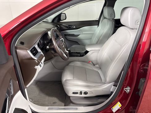 Used 2019 GMC Acadia SLT image 29