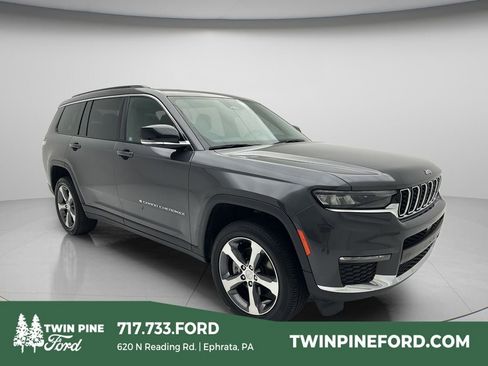 Used 2024 Jeep Grand Cherokee L Limited AWD/4WD image 1