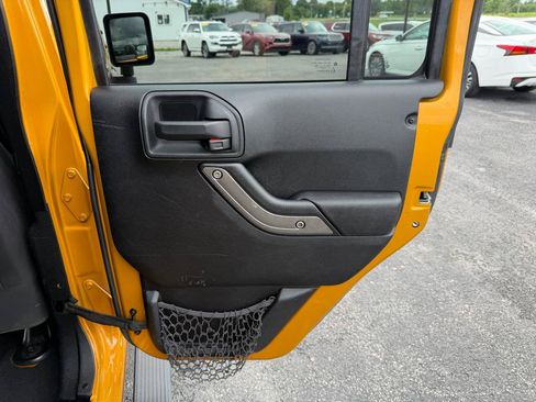 Used 2014 Jeep Wrangler Unlimited Sport w/ Quick Order Package 24S AWD/4WD image 18