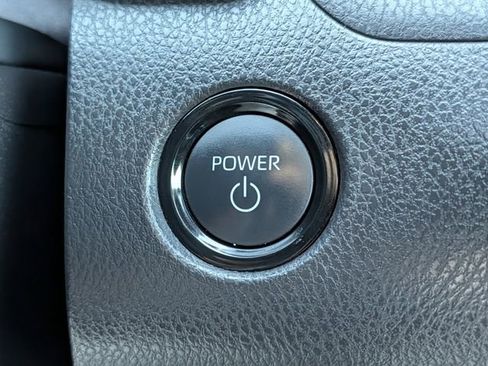 Used 2025 Toyota Camry SE w/ Convenience Package FWD image 19