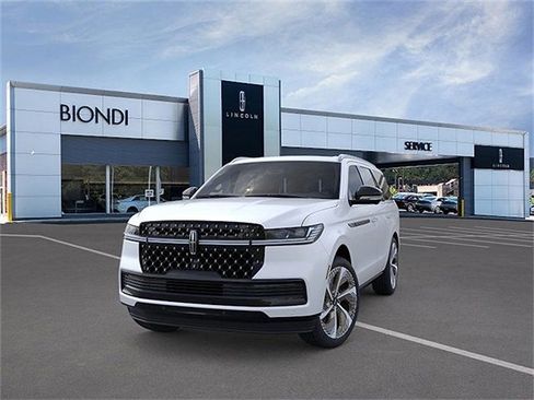 New 2026 Lincoln Navigator Black Label AWD/4WD image 2