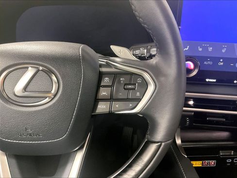 Used 2025 Lexus RX 350 Premium image 24