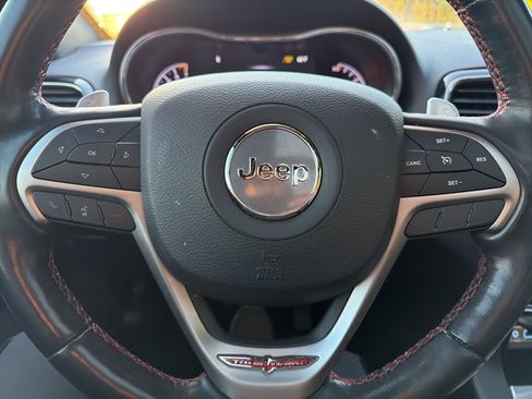 Used 2021 Jeep Grand Cherokee Trailhawk w/ Trailhawk Luxury Group AWD/4WD image 10