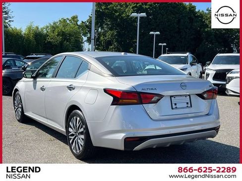 Certified 2024 Nissan Altima 2.5 SV FWD image 6