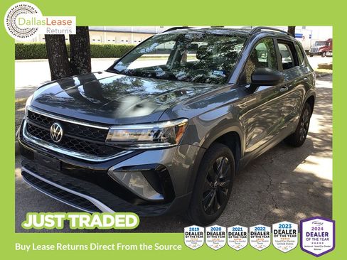 Used 2022 Volkswagen Taos S FWD image 1