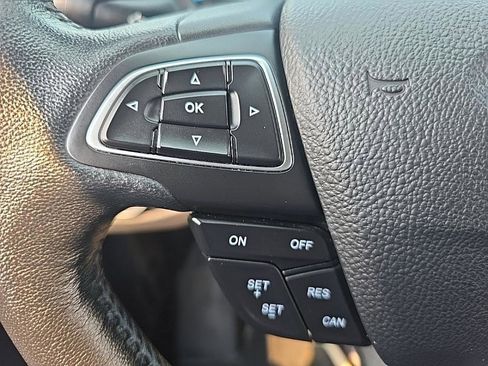 Used 2019 Ford Escape SEL image 15