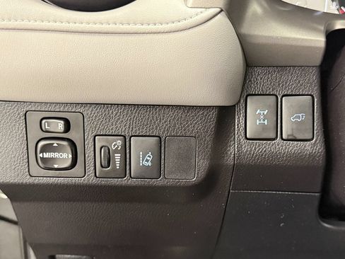 Used 2018 Toyota RAV4 Limited w/ All Weather Liner Package AWD/4WD image 19