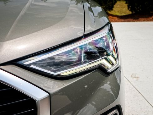 Used 2021 Audi Q3 2.0T Premium Plus w/ Premium Plus Package AWD/4WD image 6