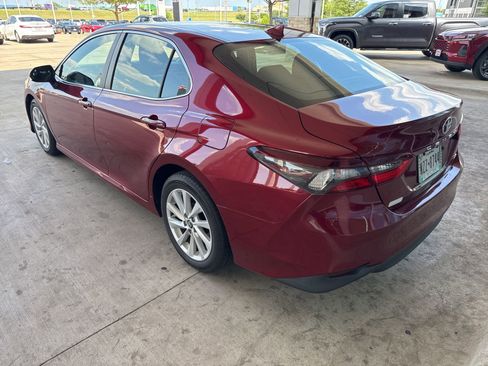 Used 2021 Toyota Camry LE FWD image 4