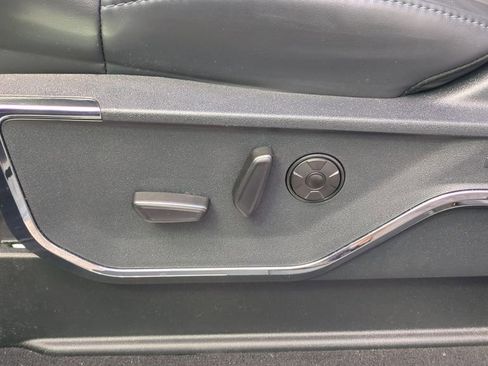 Used 2025 Ford F250 Platinum image 18