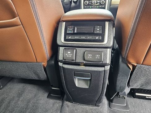 Used 2022 Subaru Ascent Touring image 22