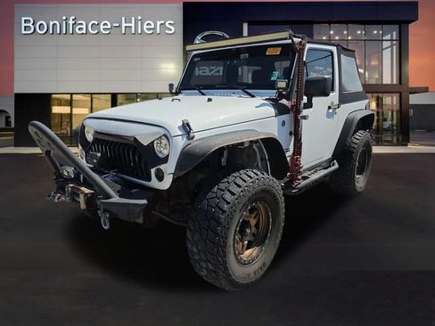 Used 2016 Jeep Wrangler Sport w/ Connectivity Group AWD/4WD image 3