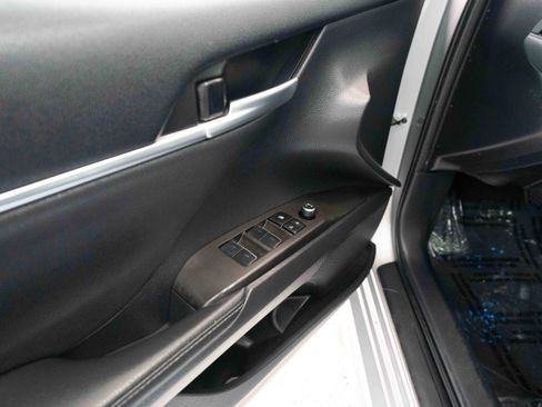 Used 2024 Toyota Camry XSE w/ Navigation Package image 7