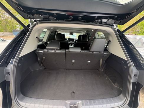 Used 2025 Toyota Grand Highlander FWD image 29